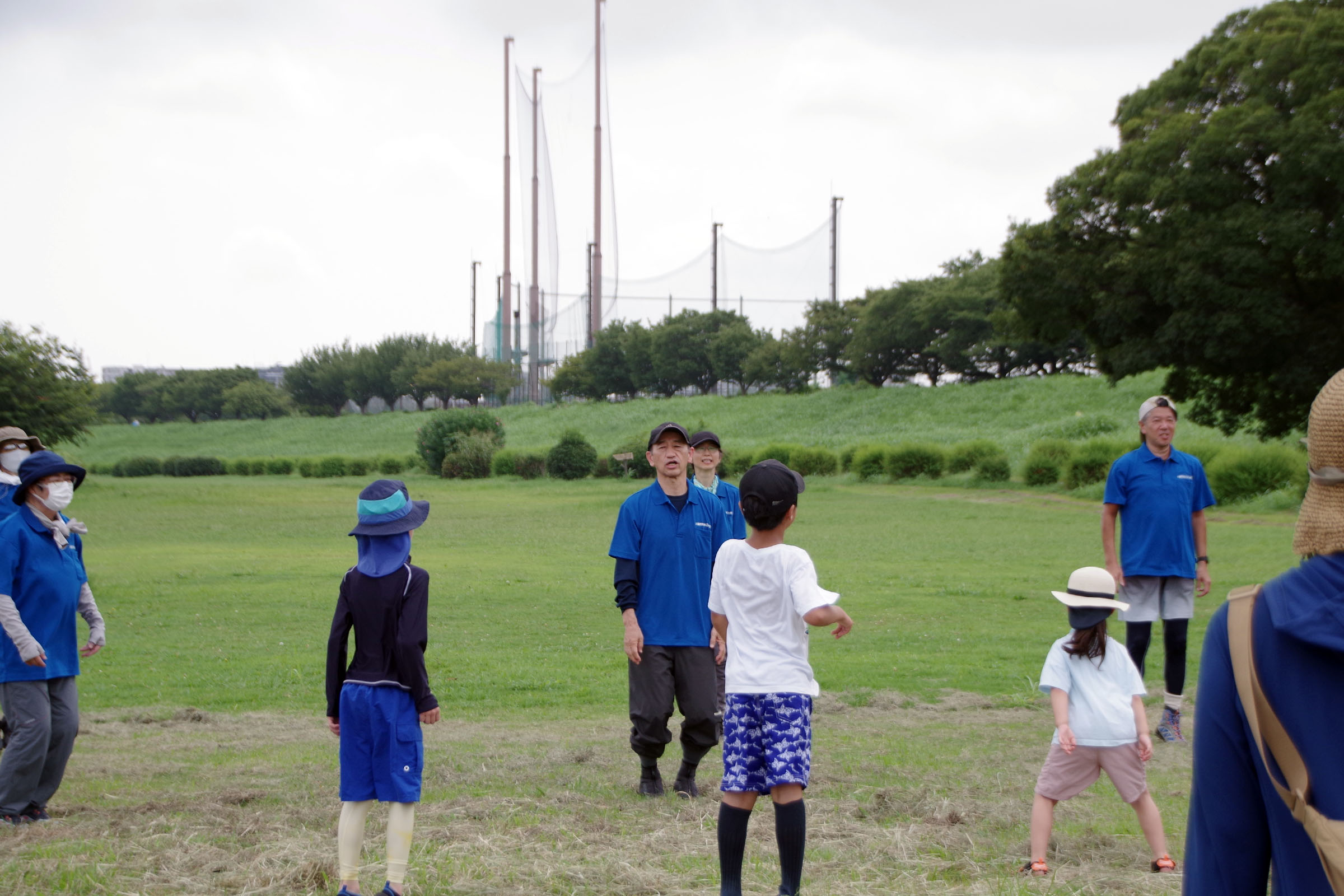 川の生きもの観察（ガサガサ）