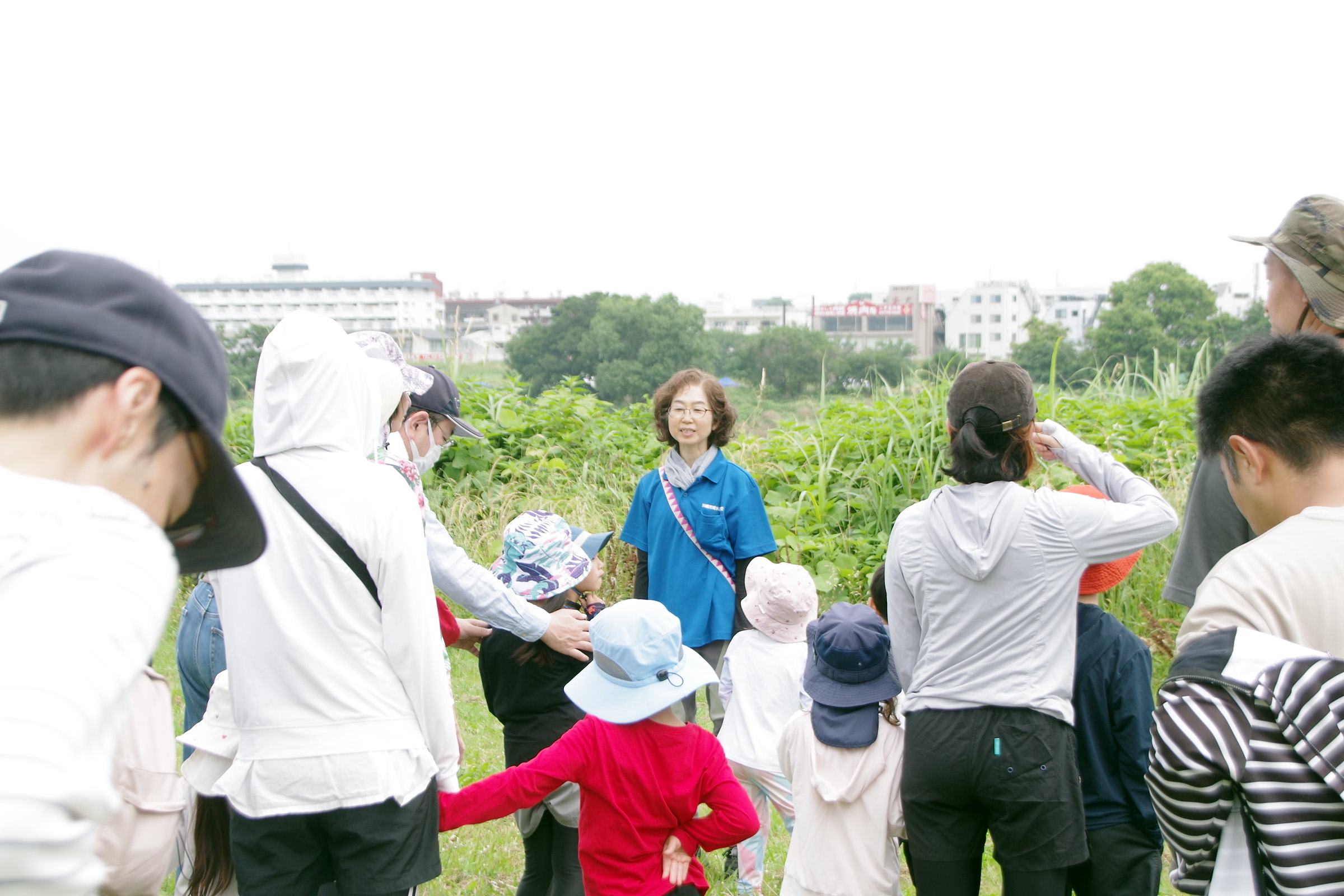 『川の生きもの観察会(ガサガサ)』