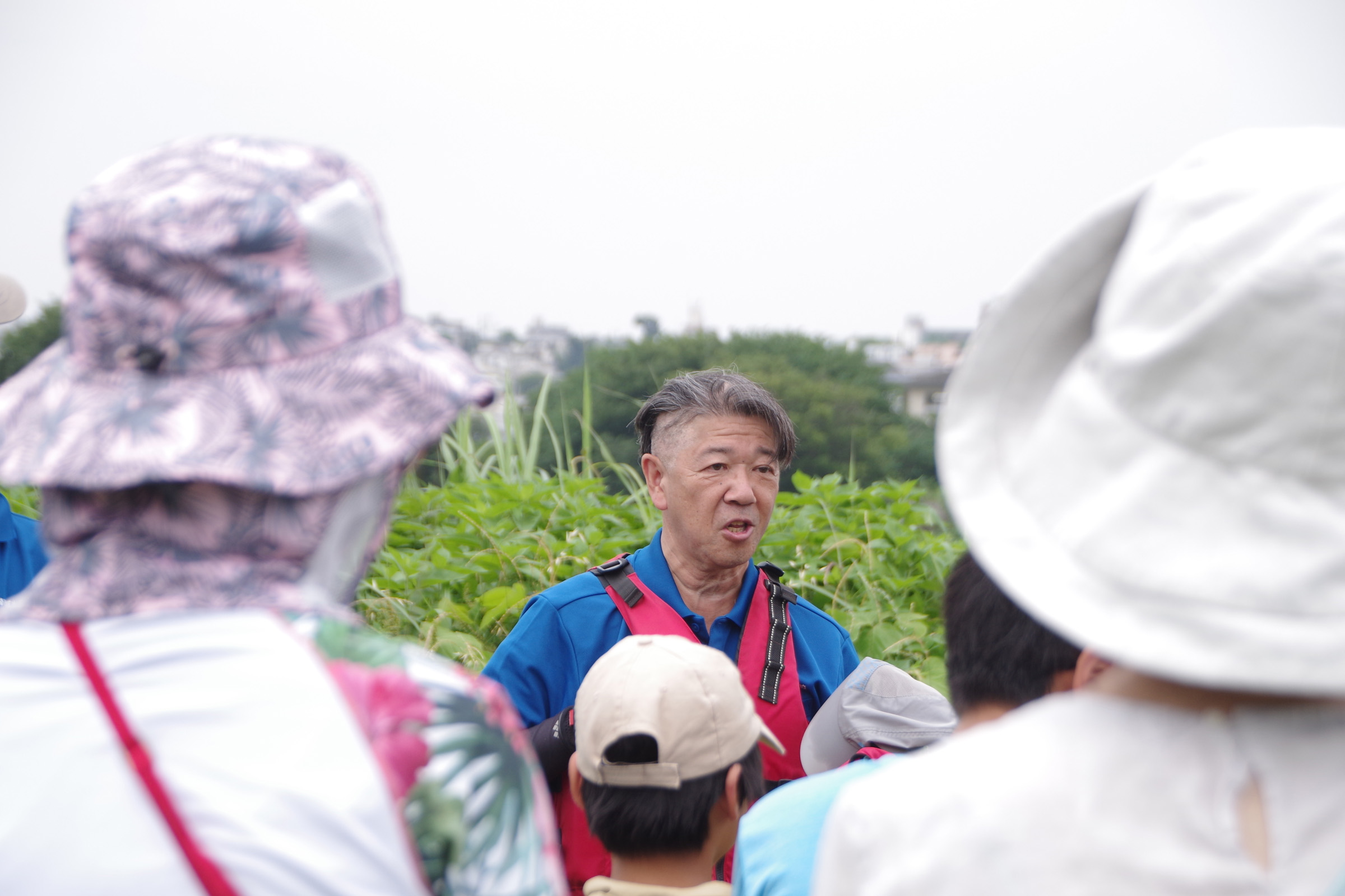 『川の生きもの観察会(ガサガサ)』
