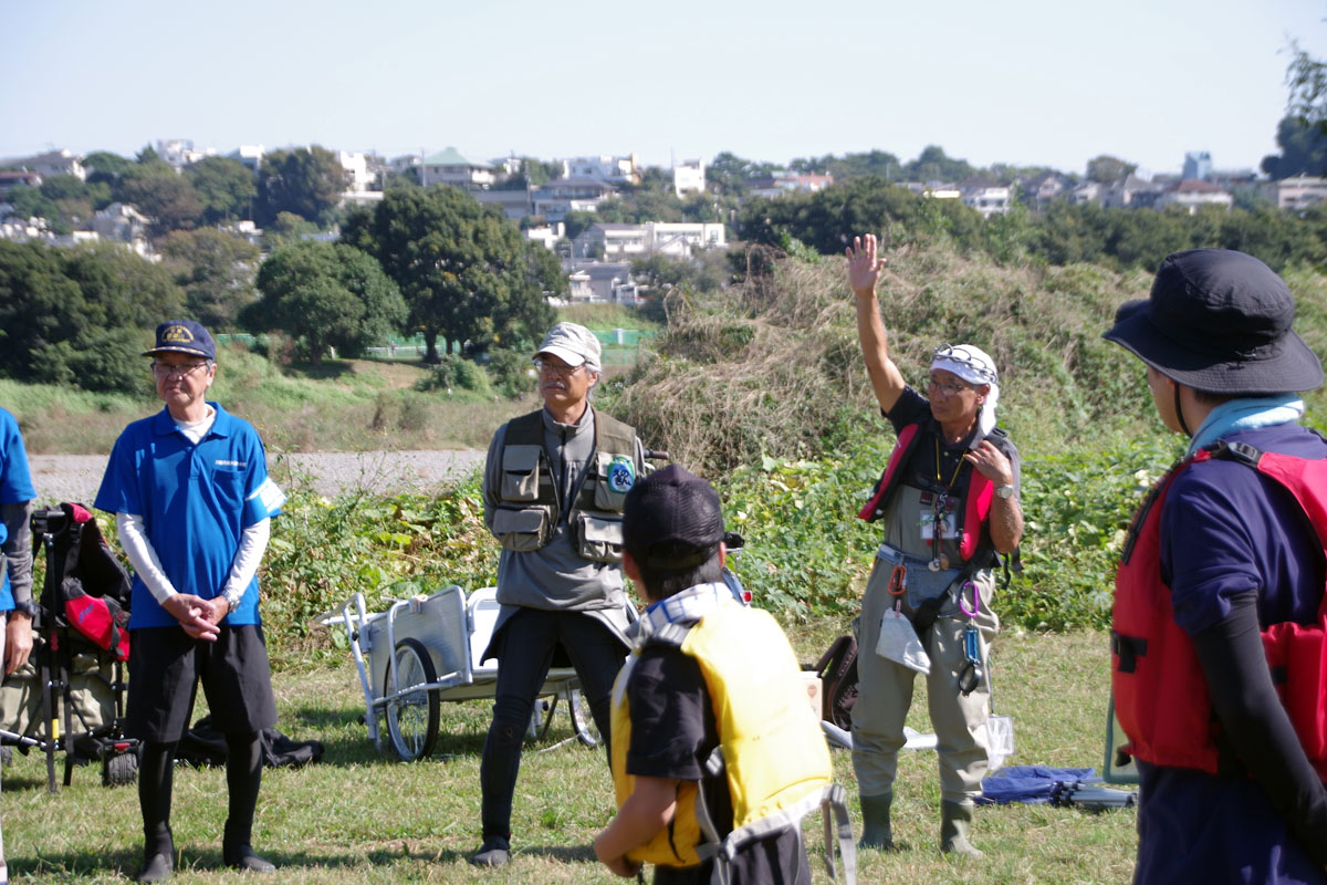 『川の生きもの観察会(ガサガサ)』
