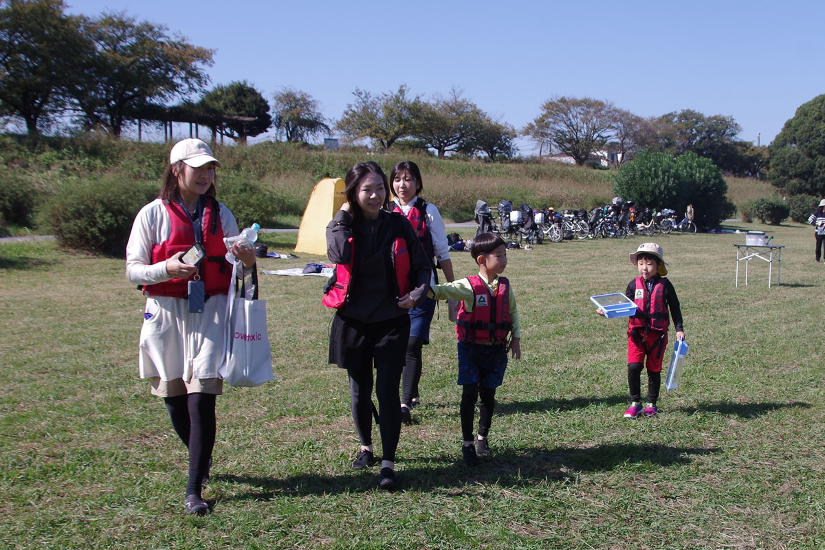 『川の生きもの観察会(ガサガサ)』